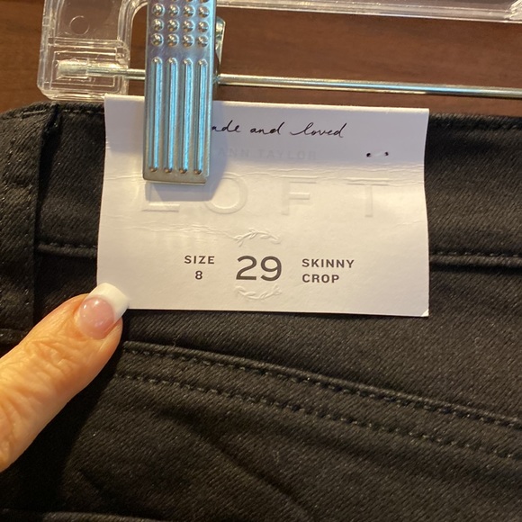 Loft Black skinny crop jeans - Picture 3 of 5